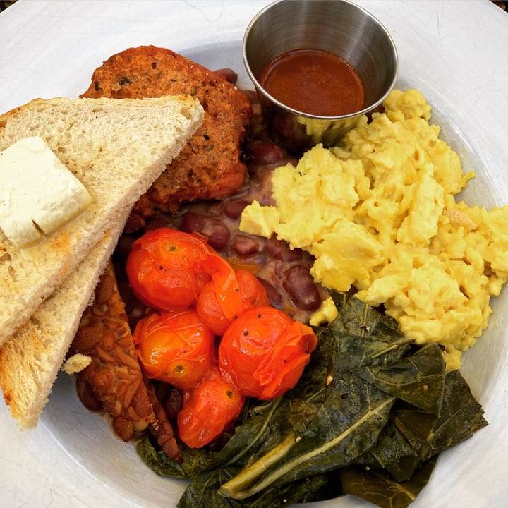 photo of Reverie Cafe + Bar Bloomington Breakfast shared by @compassionatekisses on  26 Oct 2022 - review