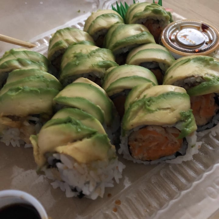 review photo of DoubleSushi Veggi Dragon roll shared by @blessidthevegan on 26 Feb 2021 - review