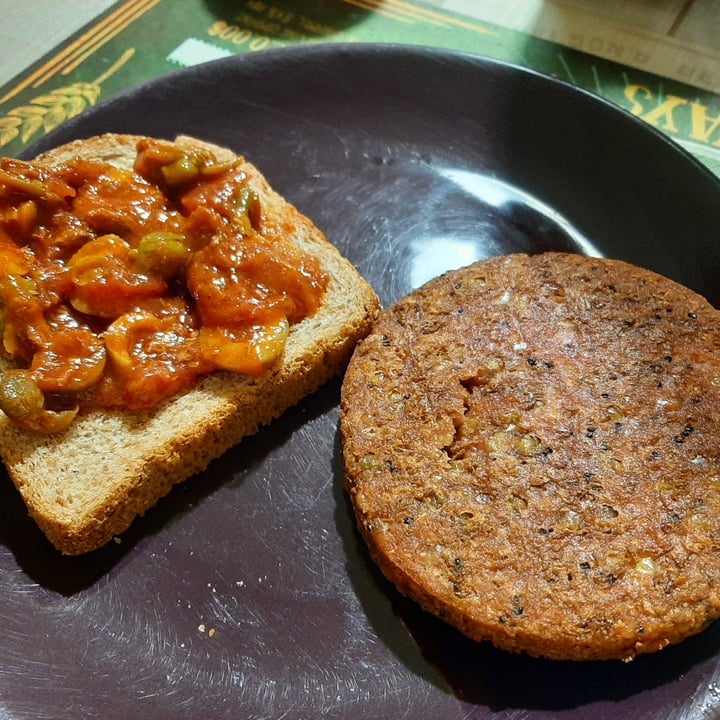 review photo of Esselunga equilibrio burger lenticchie e quinoa shared by @testopesto on 11 Oct 2022 - review