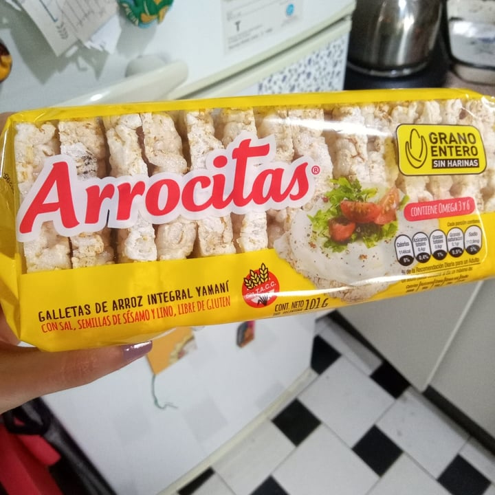 photo of Arrocitas Galletas de Arroz Integral Yamani con Sal, Semillas de Sesamo y Lino shared by @siempreveg77 on  30 Oct 2022 - review