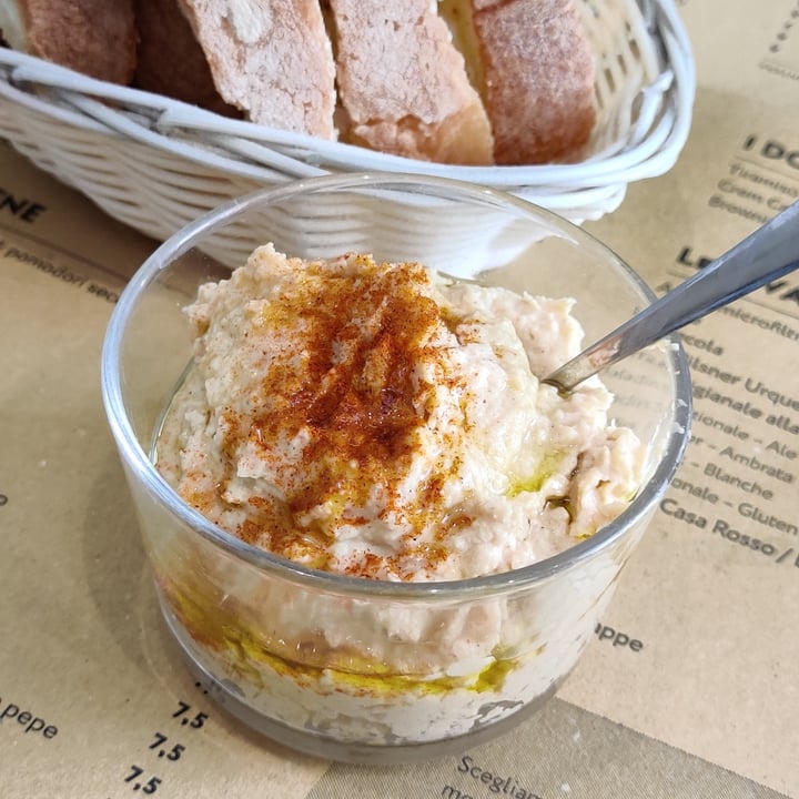 photo of Poormanger Hummus shared by @serenasofia on  05 Apr 2022 - review