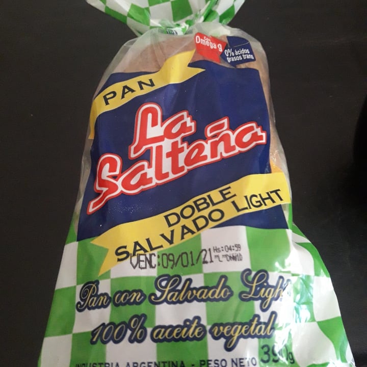 review photo of La Salteña pan doble salvado light shared by @meteoraba on 02 Jan 2021 - review