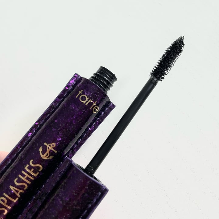 photo of Tarte Cosmetics Lights Camera Splashes waterproof mascara shared by @ina-n on  26 Oct 2021 - review