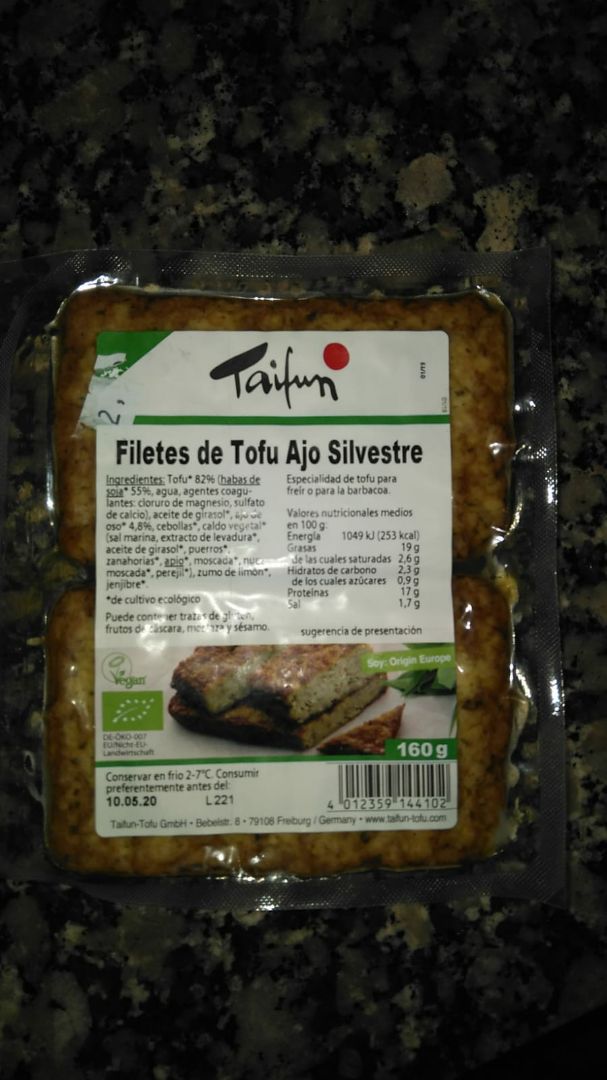 photo of Taifun Filetes tofu ajo silvestre shared by @caracol on  04 Apr 2020 - review