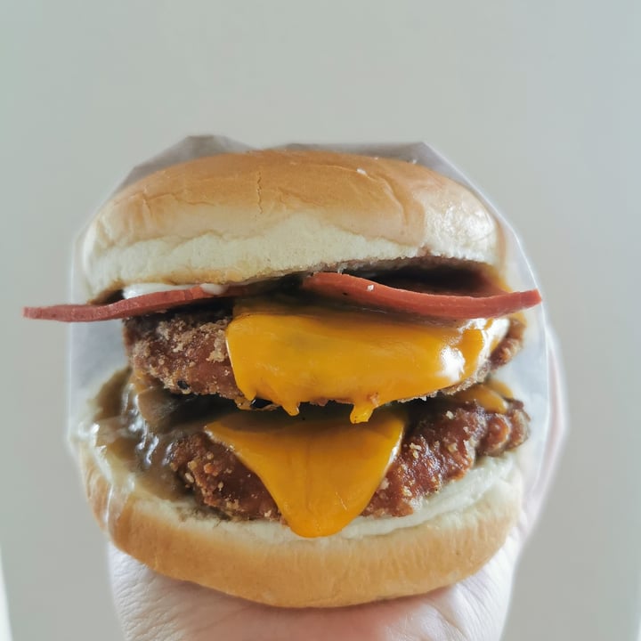 photo of Veggie Dojo Terrific Truffle Burger shared by @theveganbird on  25 May 2020 - review