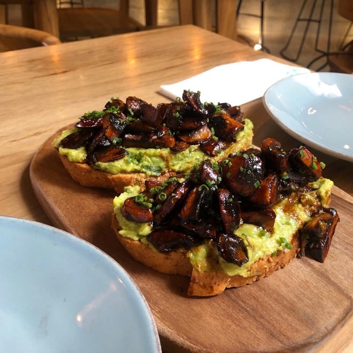 review photo of Kai Restaurant Tostadas de aguacate shared by @veganliz on 12 Jun 2020 - review