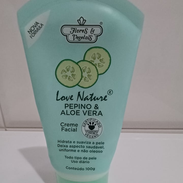 review photo of Flores & Vegetais Creme facial Pepino & Aloe Vera shared by @ceu-azul on 19 Jun 2022 - review