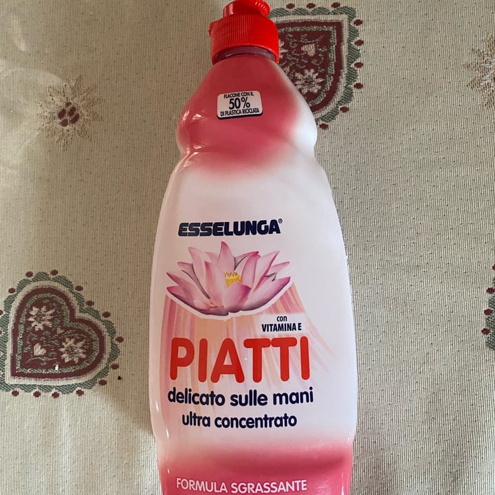 photo of Esselunga sapone liquido per piatti shared by @henrymoney on  30 Jun 2022 - review