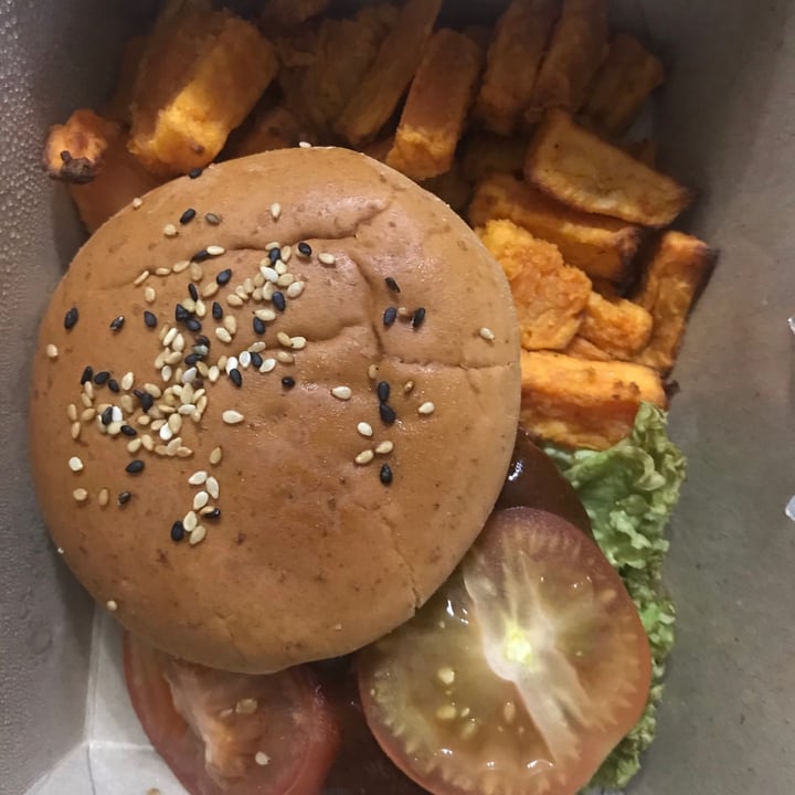 photo of Soul Alife BBQ Burger shared by @veggieoty on  30 Apr 2020 - review