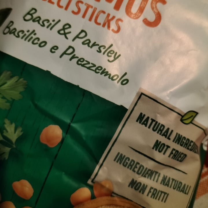 photo of snatt’s Hummus ceci sticks basil & parsley shared by @raffa70s70 on  06 Oct 2021 - review