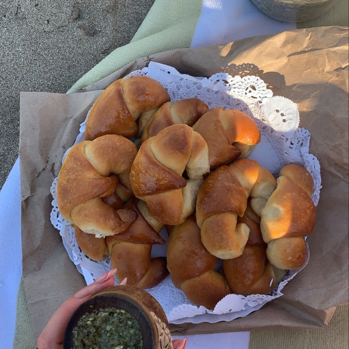 review photo of La Albúfera Dulces&Salados Medialunas shared by @miliccoronel on 11 Aug 2021 - review