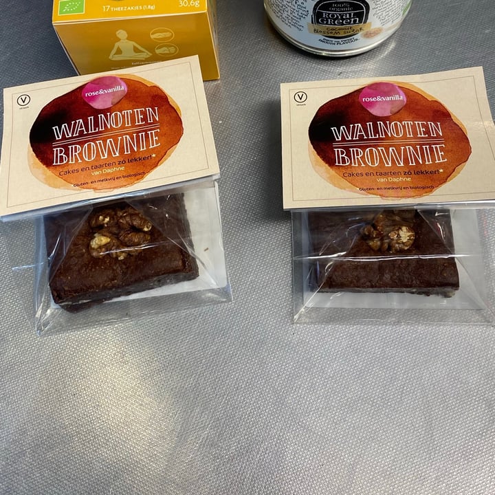 photo of Rose&vanilla Walnoten Brownie shared by @innadmytrenko on  13 Aug 2021 - review