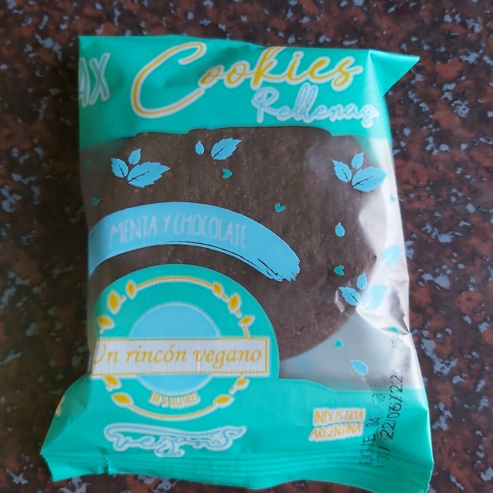 photo of Un Rincón Vegano Alfajor de Chocolate y Menta shared by @hhcamino on  29 May 2022 - review