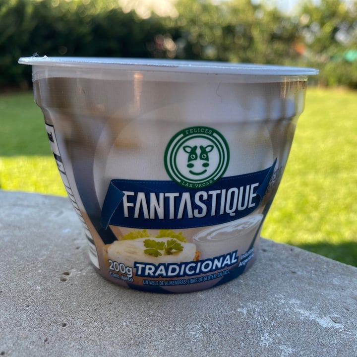 photo of Felices Las Vacas Queso Untable Fantastique Finas Hierbas shared by @lopiff on  28 Mar 2021 - review