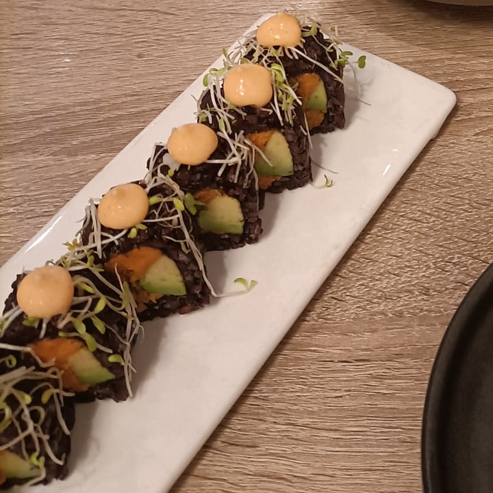 review photo of Beyond Sushi (W 37th Street) Spicy Mang Sushi shared by @alessia98 on 27 Aug 2022 - review