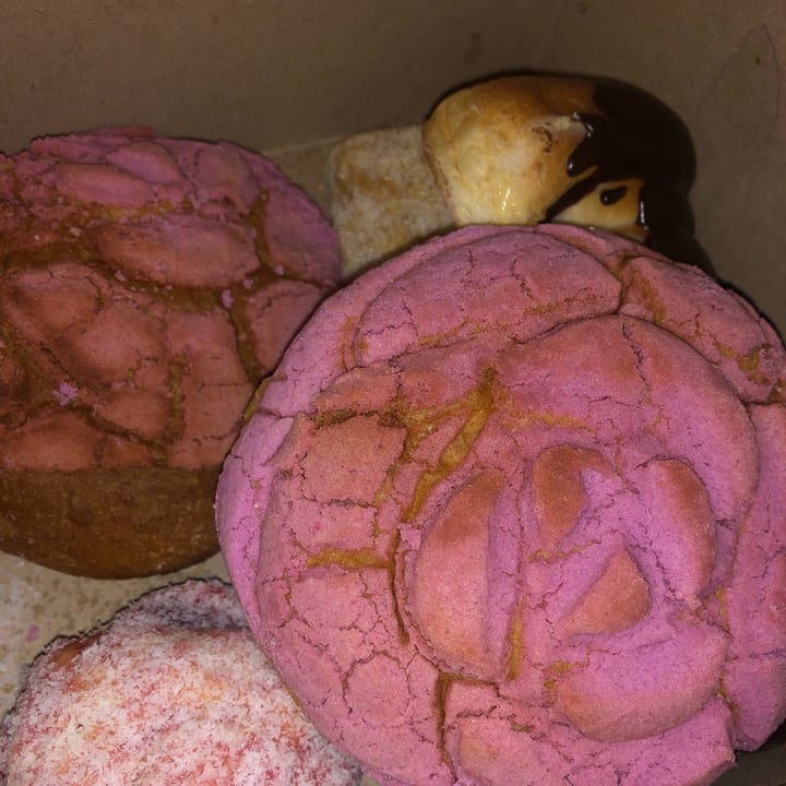 photo of Vegan by Victoria’s Conchas shared by @veganlita on  17 Dec 2020 - review