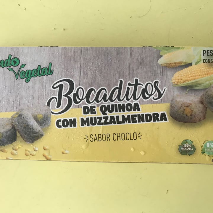 photo of Mundo Vegetal Bocaditos de quinoa con muzzalmendra sabor choclo shared by @ceciliamarnero on  17 Feb 2022 - review