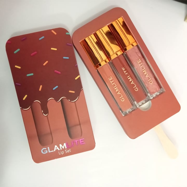 review photo of Glamlite Chocolate Popsicle Lip Trio shared by @akahai on 11 Mar 2022 - review
