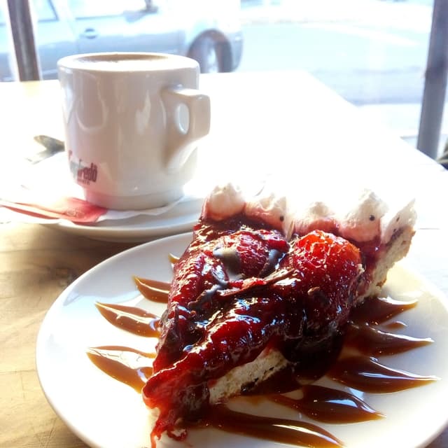 「Tarta De Frutilla」の料理の写真