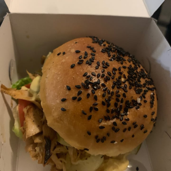 photo of Hudsons The Burger Joint (Stellenbosch) Frontliner Worker Burger shared by @peppadew on  17 May 2021 - review
