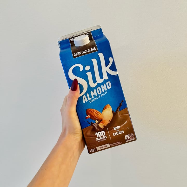 photo of Silk Dark Chocolate Almond Milk shared by @thealexrae on  22 Nov 2021 - review