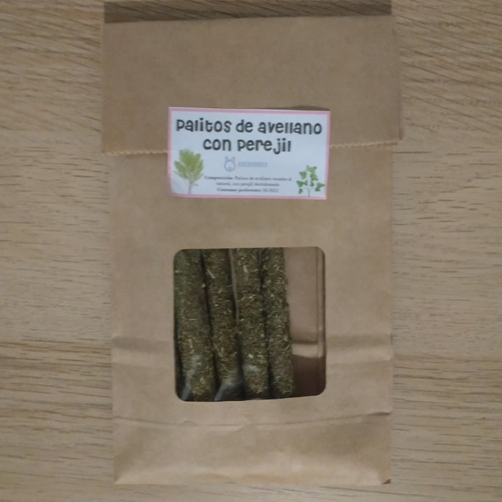 photo of Roedorbox palitos de avellano con perejil shared by @maribelmp on  13 May 2022 - review
