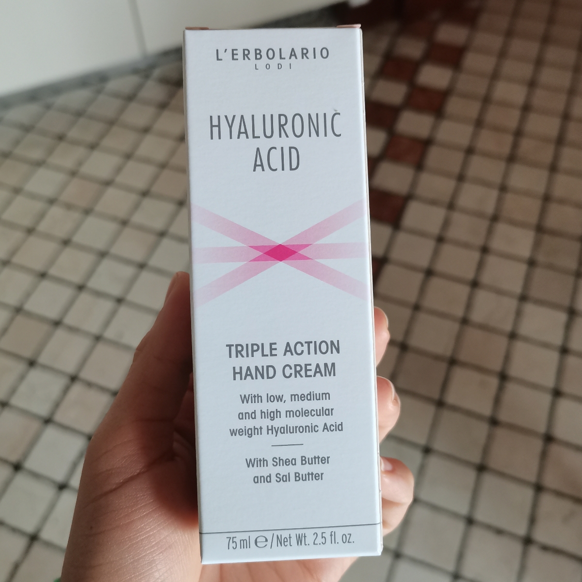crema mani con acido ialuronico