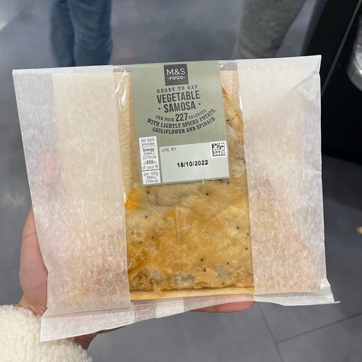 photo of Marks & Spencer Food (M&S) Vegetable samosa shared by @appleappleamanda on  16 Oct 2022 - review