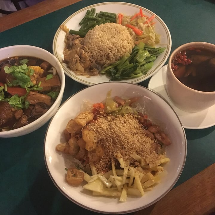 photo of Ci Yan Herbal soup with brown rice shared by @herbimetal on  07 May 2019 - review
