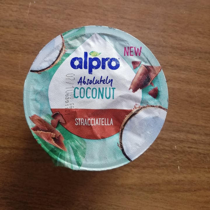 photo of Alpro Absolutely Coconut Stracciatella shared by @robyberta24 on  11 Sep 2022 - review