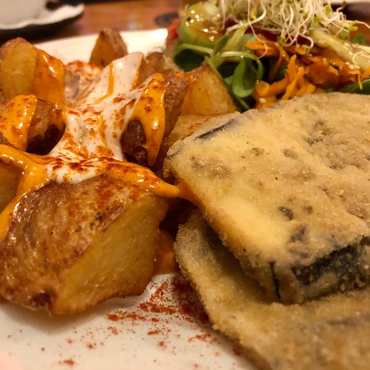 photo of VeganCatBar Plato del día shared by @toysalem on  06 Dec 2020 - review