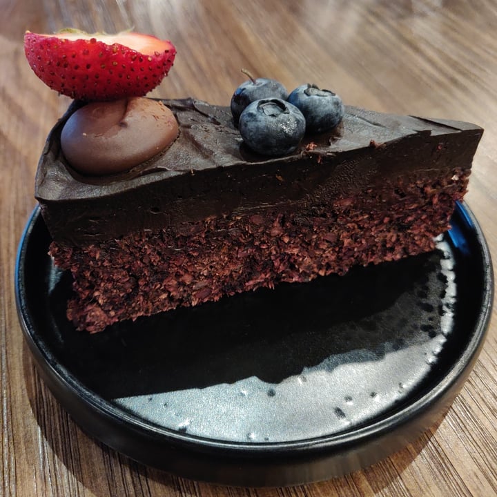 photo of Genius Central Singapore Raw beetroot cake shared by @qianyu on  02 Nov 2020 - review