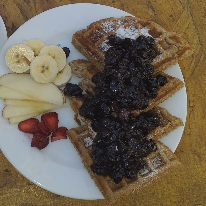 photo of Blondies Bakery Cafe Waffles Veganos shared by @lusi7 on  17 Jan 2021 - review