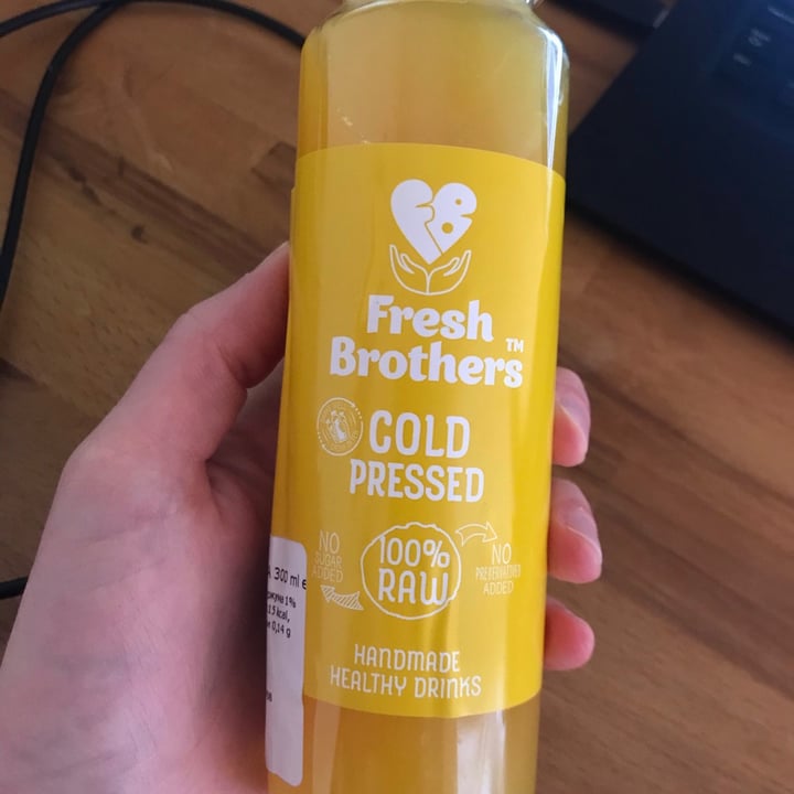 photo of Fresh Brothers Cold Pressed Orange and Apple Juice shared by @kristinaignatova on  22 Apr 2021 - review
