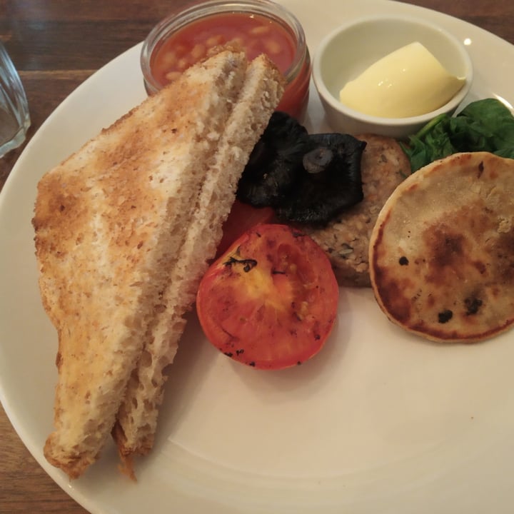 photo of The Glasvegan Full Scottish Breakfast with Square Sausage shared by @kantaber on  06 Nov 2020 - review