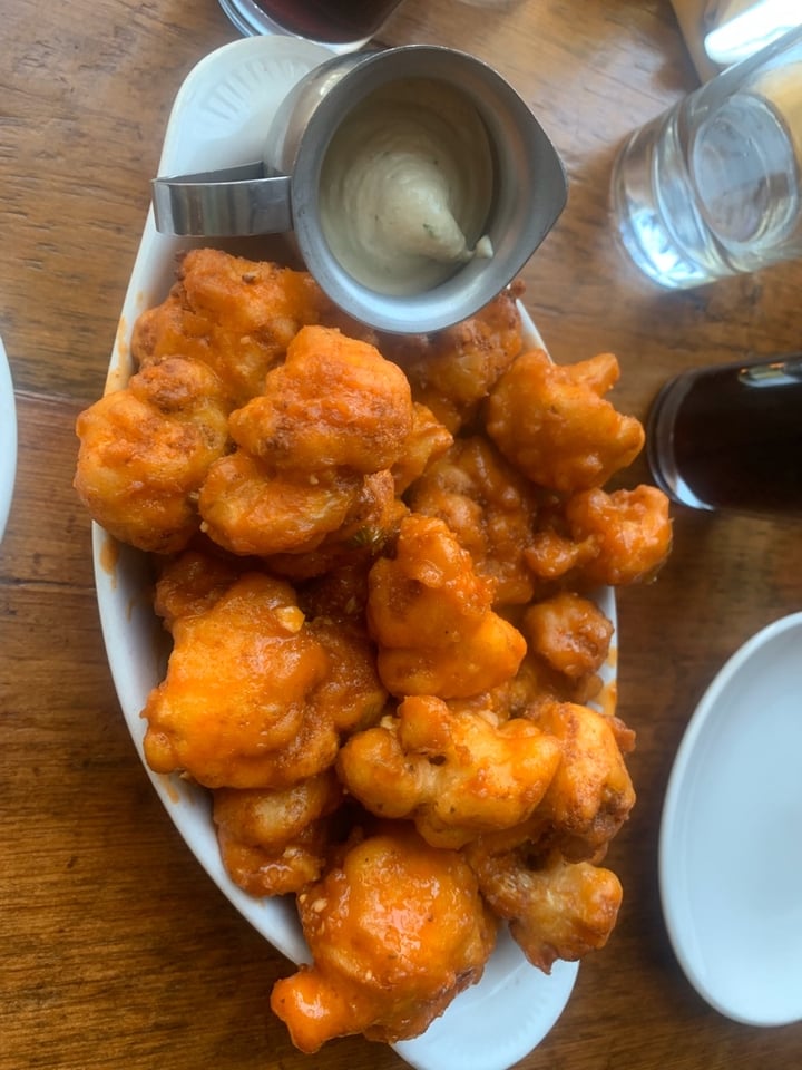 photo of fig + farro Buffalo Cauliflower shared by @soymilky on  07 Oct 2019 - review
