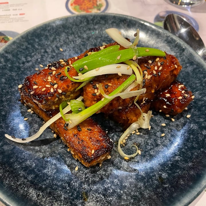 photo of wagamama victoria Sticky Vegan ‘Ribs’ shared by @appleappleamanda on  06 Mar 2022 - review