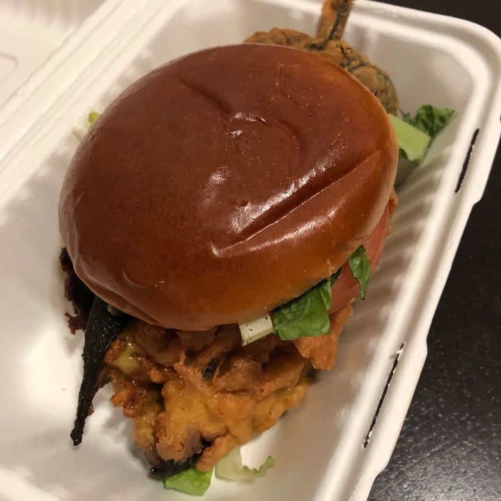 photo of Rascal’s @ Bibi Ji chile relleno impossible burger shared by @bellaf on  12 May 2021 - review