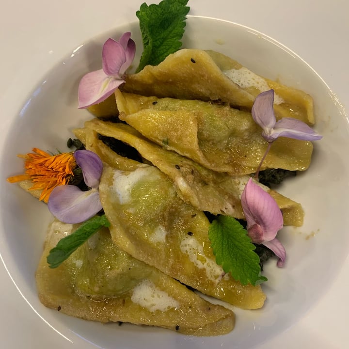 review photo of Il Profumo Della Freschezza Ravioli ripieni di erbe su letto di ortiche shared by @entusiasmo on 25 Apr 2022 - review