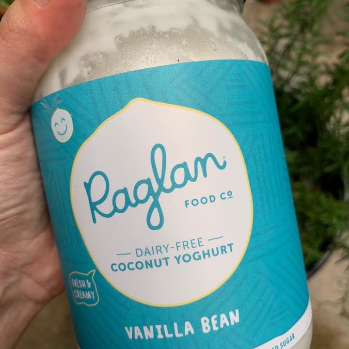 photo of Raglan Food Co Vanilla Bean Yoghurt shared by @wouter on  18 Jun 2020 - review