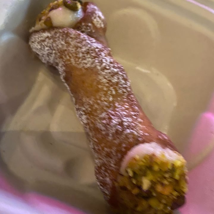 photo of Floralia Pistachio Cannoli shared by @nathlena19 on  25 Oct 2022 - review