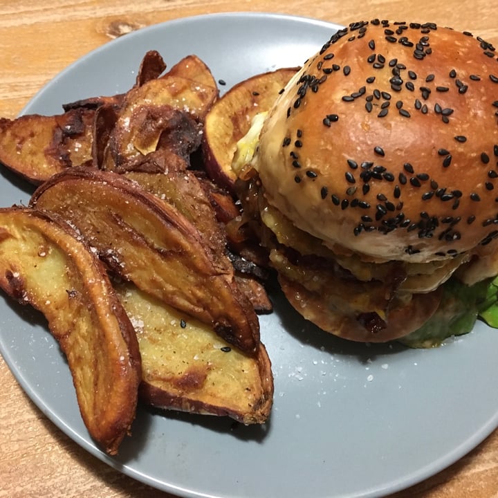 photo of Hudsons The Burger Joint (Claremont) The Scheckters Raw Burger shared by @annabrooke on  22 Jun 2021 - review