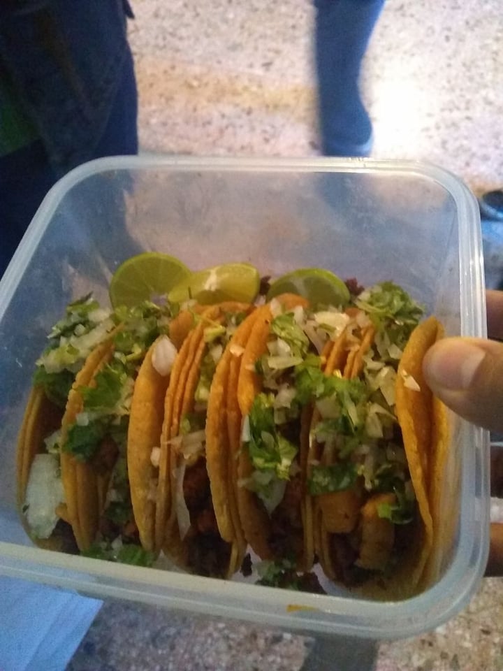 photo of Calaca Vegana Tacos De Soya Estilo Al Pastor shared by @raulramos on  21 Jan 2020 - review