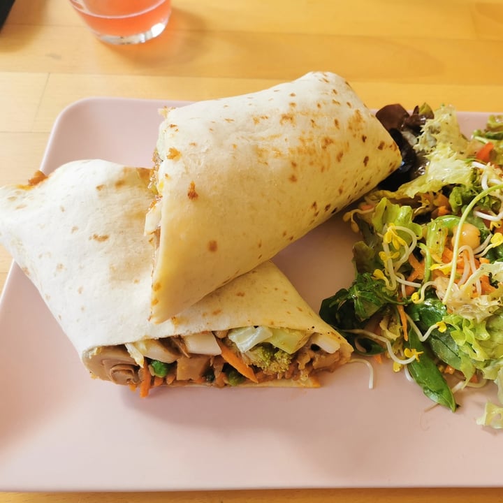 review photo of innerluck. BBQ Jackfruit Wrap shared by @annaamelie on 04 Jun 2020 - review