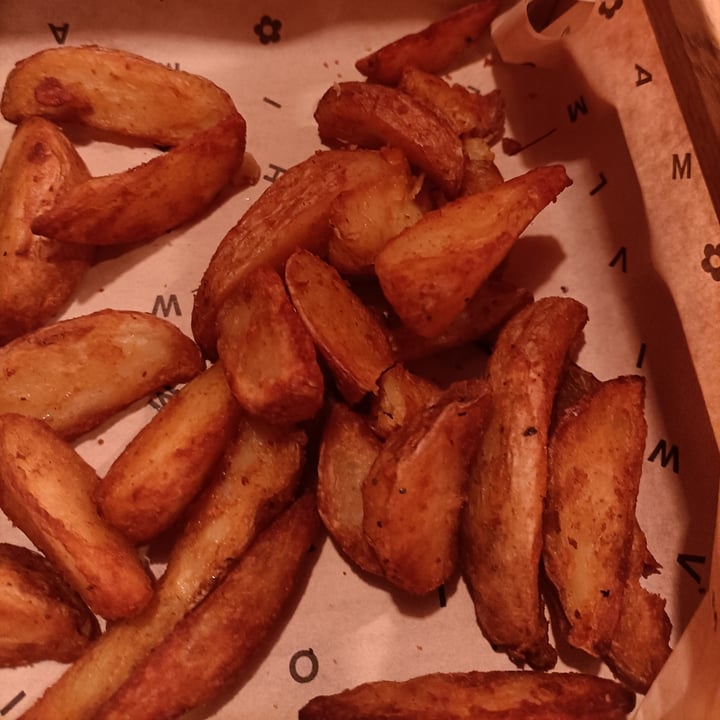 photo of Flower Burger Patate fritte shared by @pipermclean on  01 Apr 2022 - review