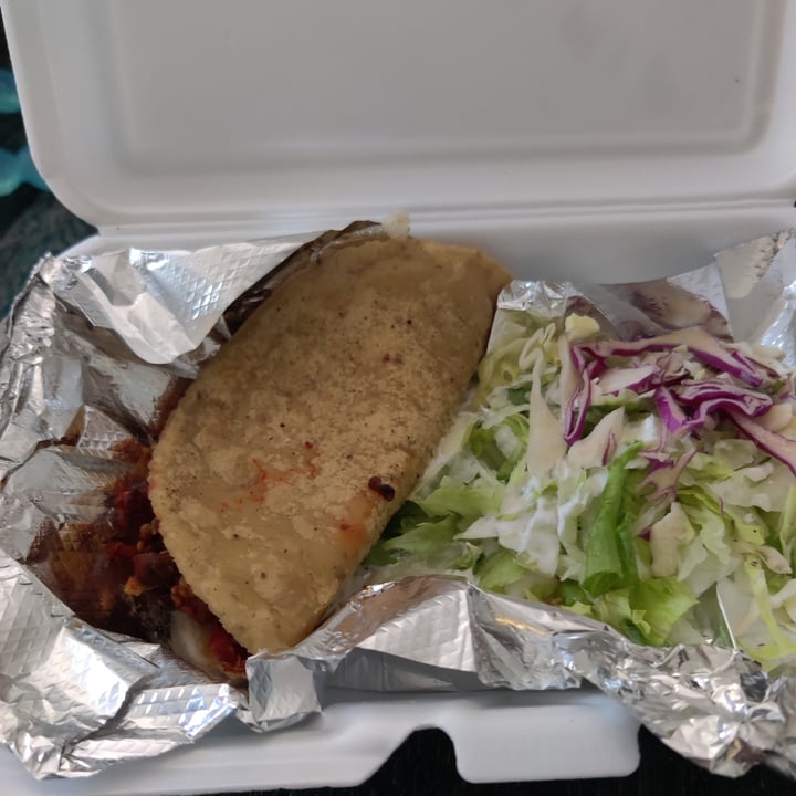 photo of Momcorn Vegan al pastor quesadilla shared by @clairegarigoe on  10 Oct 2020 - review