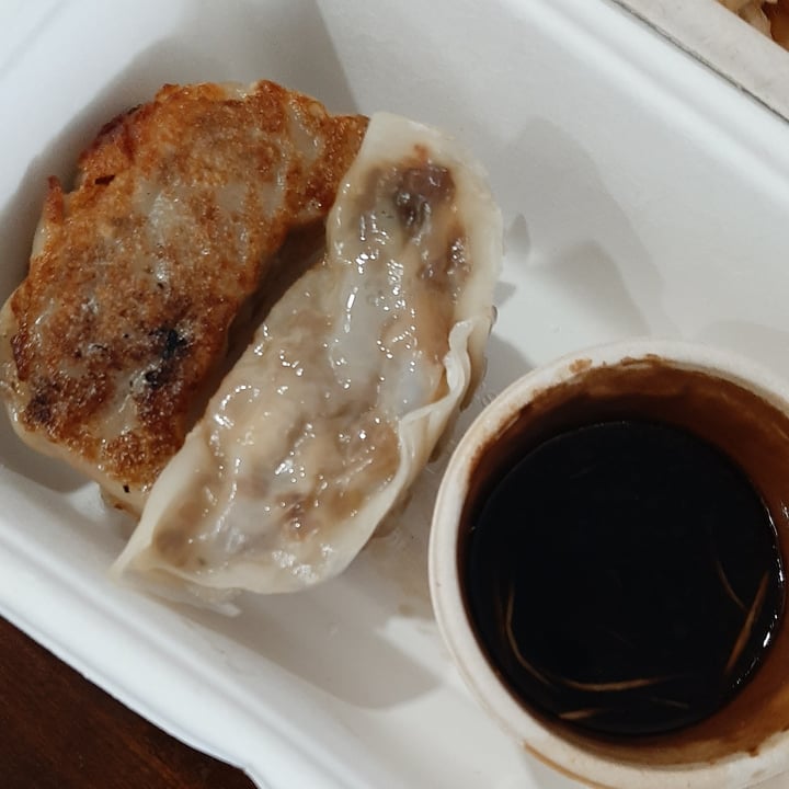 review photo of Privé Keppel Bay Pan-Fried Impossible™ Gyoza shared by @venis on 24 Jun 2020 - review