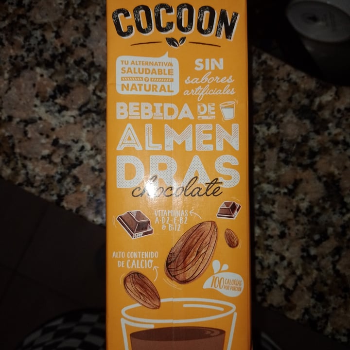 photo of Cocoon Bebida de Almendras sabor Chocolate shared by @vicalvarezzz on  15 Nov 2022 - review