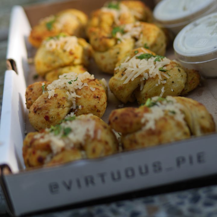 photo of Virtuous Pie Garlic Knots shared by @veganvanman on  15 Nov 2020 - review