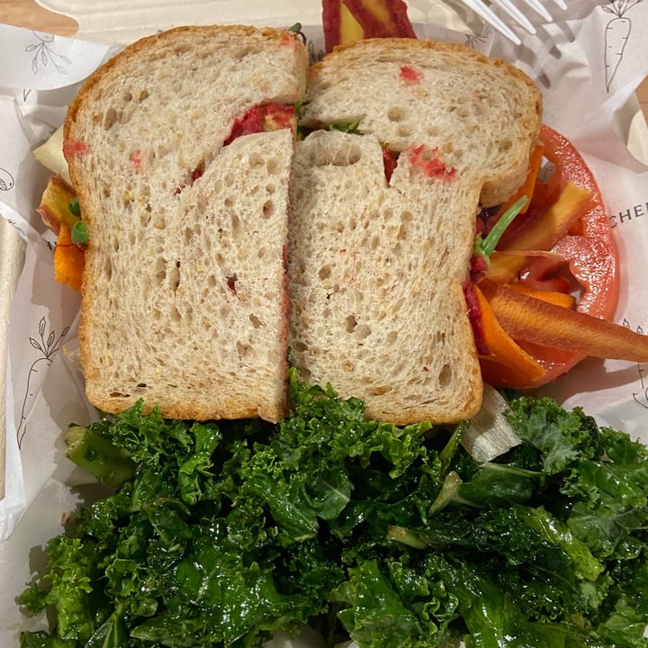 photo of The Little Kitchen Rainbow Veggie Sandwich shared by @vfct on  13 Aug 2021 - review